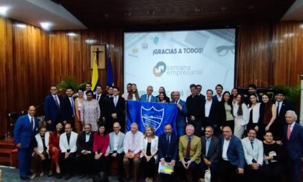 Universitarios de Caracas debatieron en la UCAB sobre el impacto de la inteligencia artificial en el derecho