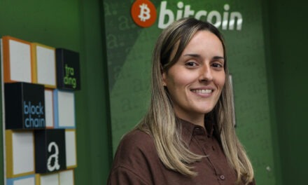 Profesora ucabista ganó concurso académico internacional «Piensa Bitcoin 2025»