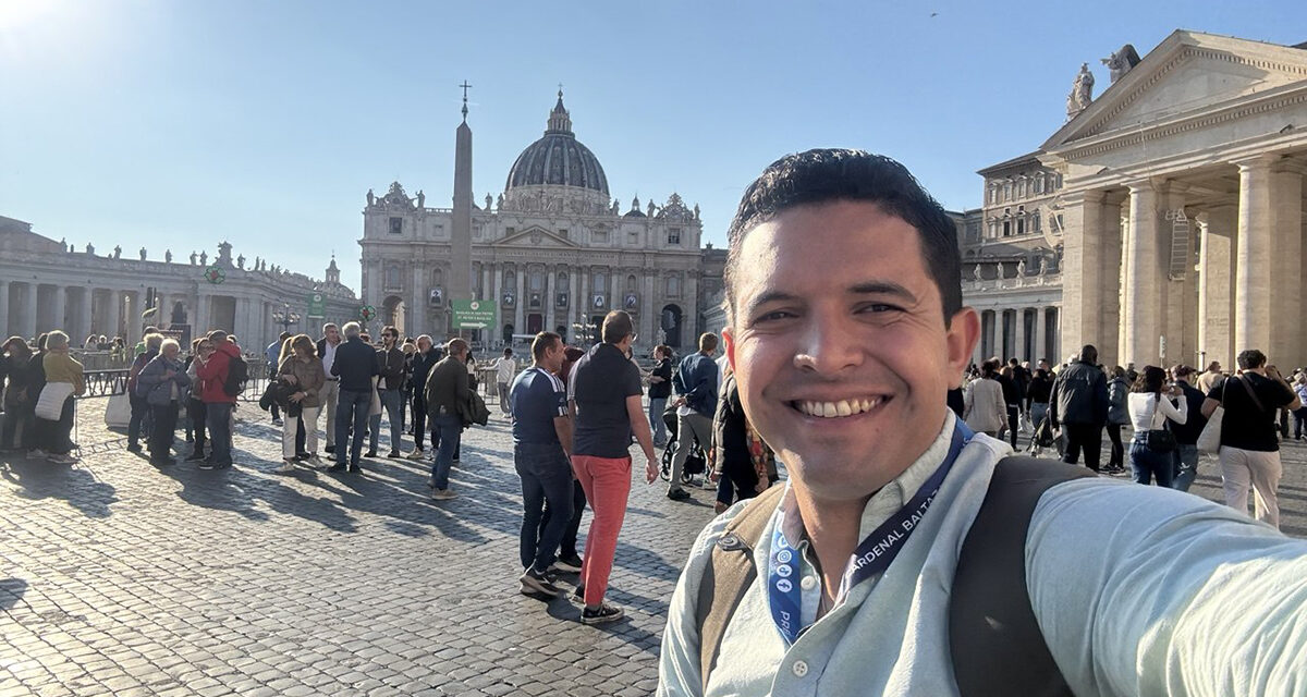 Un ucabista en la canonización: reseña de un futuro periodista