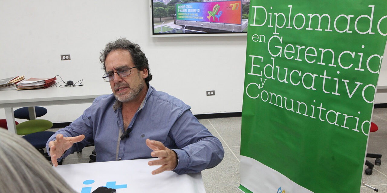 «La vocación del director de escuela ha permanecido en este momento más cruel»