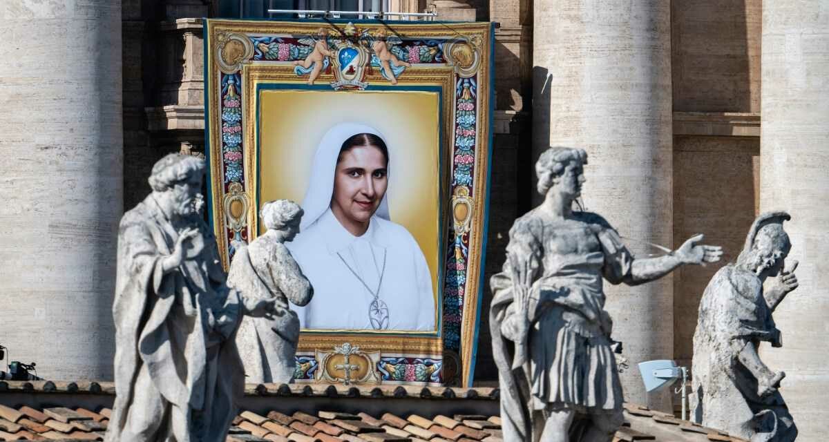 Santa Carmen Rendiles: un destino femenino excepcional | Por Carlos Rodríguez Souquet