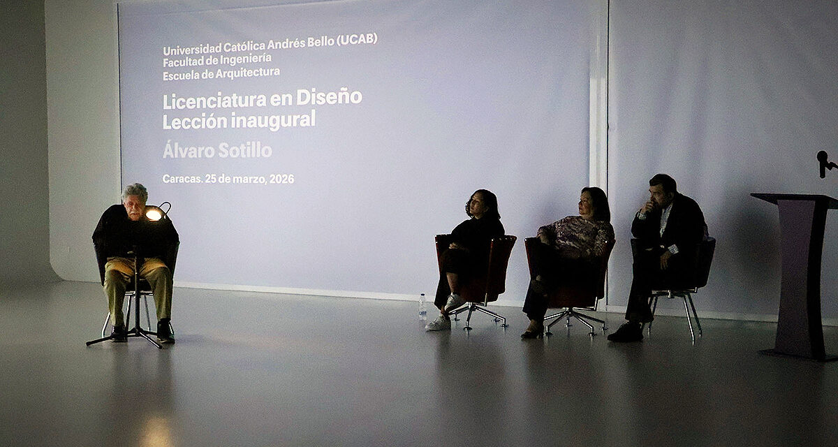 Álvaro Sotillo dictó la primera clase de la nueva licenciatura en Diseño